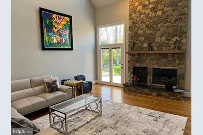 9049 Holly Leaf Lane, Bethesda, MD 20817 - Photo 7