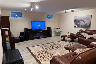 9049 Holly Leaf Ln, Bethesda, MD 20817 - Photo 11