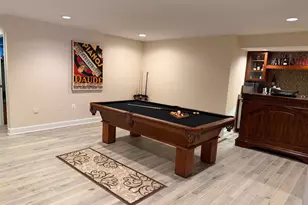 9049 Holly Leaf Ln, Bethesda, MD 20817 - Photo 9