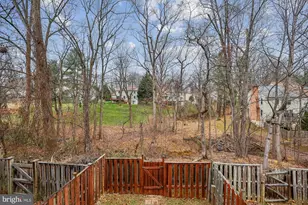 11617 Pleasant Meadow Dr, Gaithersburg, MD 20878 - Photo 15