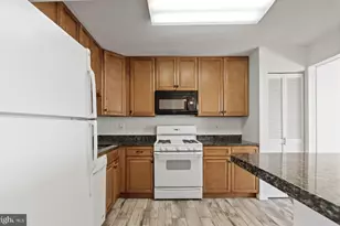 118 Monroe St, Rockville, MD 20850 - Photo 11