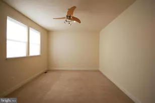 908 Reserve Champion Dr, Rockville, MD 20850 - Photo 13