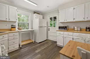 812 Wade Ave, Rockville, MD 20851 - Photo 9