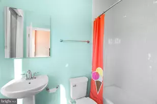 16313 Decker Pl, Rockville, MD 20855 - Photo 35