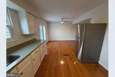 19442 Sandy Lake Drive, Gaithersburg, MD 20879 - Photo 3