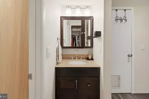 13201 Chalet Pl, Germantown, MD 20874 - Photo 19