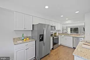 20313 Beaconfield Terrace, Germantown, MD 20874 - Photo 11