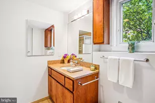 9803 Hill St, Kensington, MD 20895 - Photo 33