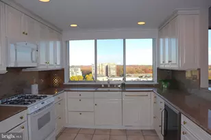 10401 Grosvenor Pl, Rockville, MD 20852 - Photo 33