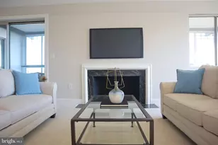 10401 Grosvenor Pl, Rockville, MD 20852 - Photo 15