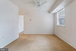 2305 Greenery Ln, Silver Spring, MD 20906 - Photo 9