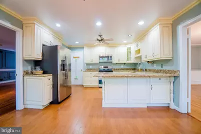 6440 Windermere Circle, Rockville, MD 20852 - Photo 3