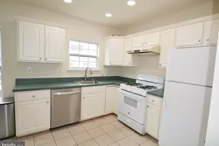 13505 Champions Way, Germantown, MD 20874 - Photo 5