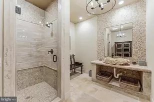 2 Piney Meetinghouse Ct, Potomac, MD 20854 - Photo 39