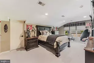 2 Piney Meetinghouse Ct, Potomac, MD 20854 - Photo 29