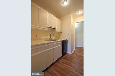 7900 Coriander Drive #303, Gaithersburg, MD 20879 - Photo 3