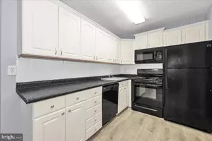 5225 Pooks Hill Rd, Bethesda, MD 20814 - Photo 17