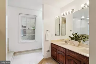 10940 Brewer House Rd, Rockville, MD 20852 - Photo 17