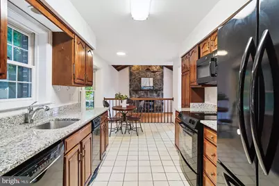 10940 Brewer House Road, Rockville, MD 20852 - Photo 9