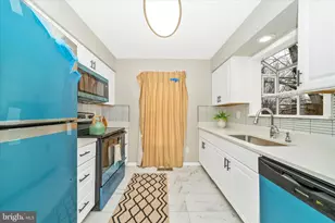 8648 Fountain Valley Dr, Montgomery Village, MD 20886 - Photo 21