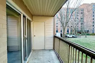 10300 Westlake Dr, Bethesda, MD 20817 - Photo 9