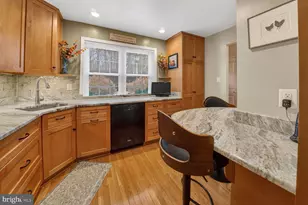 774 Princeton Pl, Rockville, MD 20850 - Photo 5
