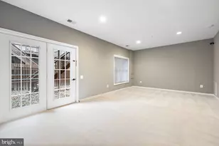 11909 Grey Hollow Ct, Rockville, MD 20852 - Photo 37