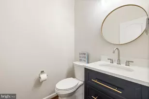 11909 Grey Hollow Ct, Rockville, MD 20852 - Photo 19