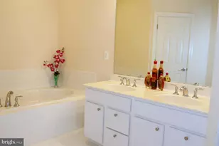 623 Hurdle Mill Pl, Gaithersburg, MD 20877 - Photo 15