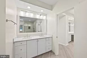 9809 Tibron Ct, Potomac, MD 20854 - Photo 17