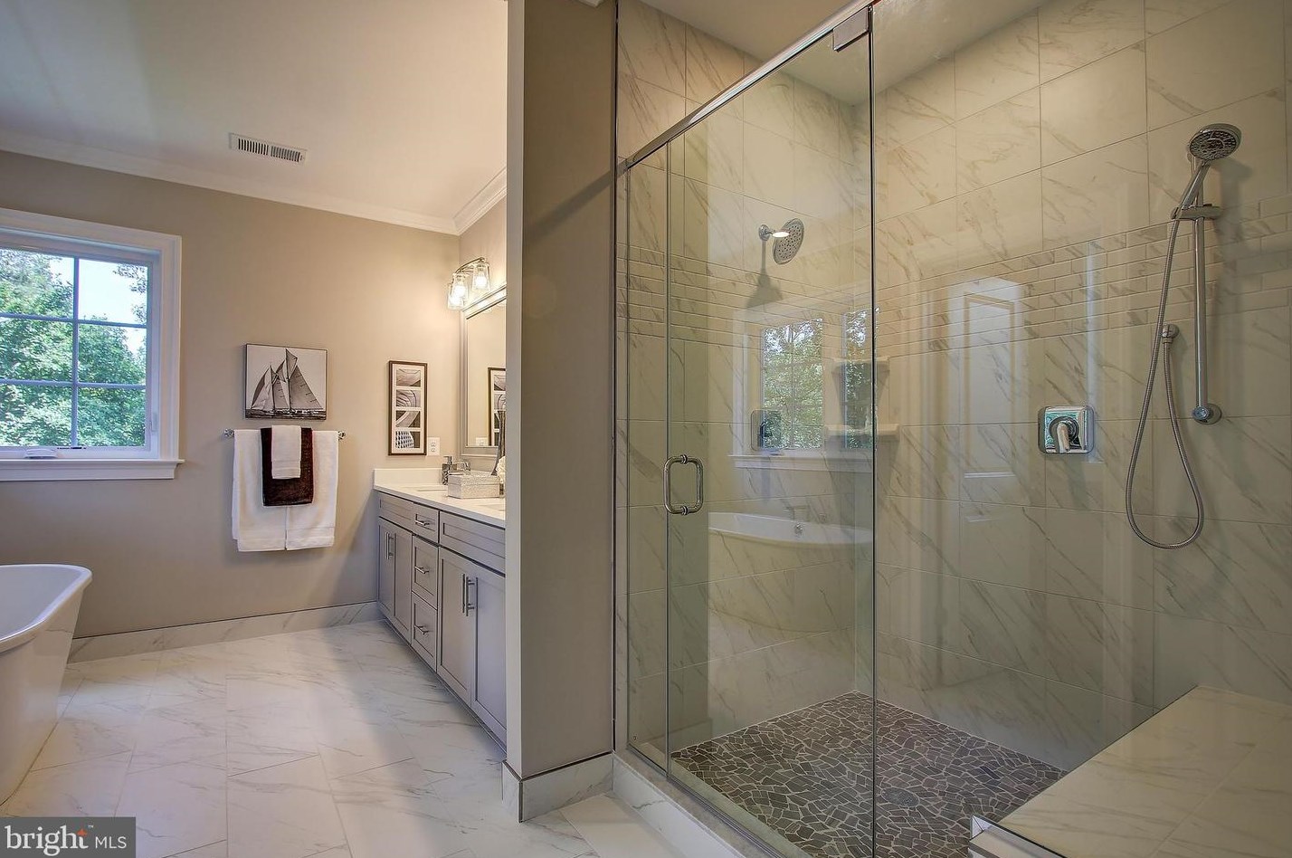 10100 Fleming Ave, Bethesda MD 20814-2120 exterior