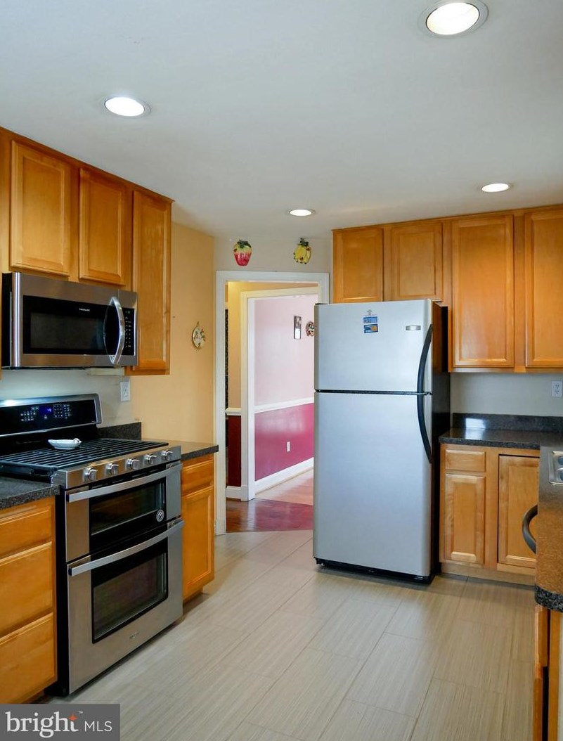 108 George St, Gaithersburg MD  20877-1932 exterior