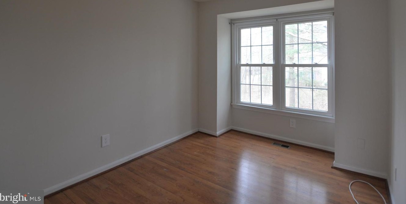 10039 Maple Leaf Dr, Gaithersburg MD  20879-1131 exterior