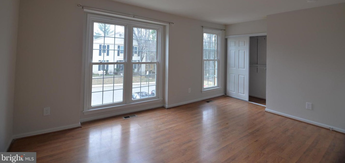 10039 Maple Leaf Dr, Gaithersburg MD  20879-1131 exterior