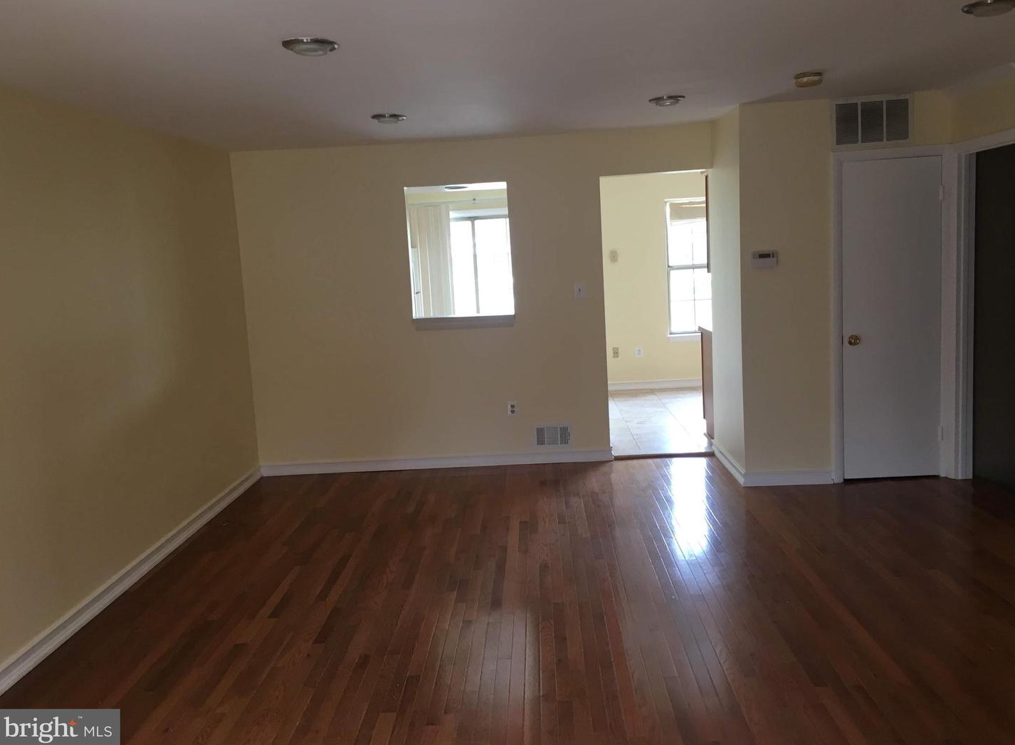 18423 Honeylocust Cir, Gaithersburg MD  20879-5272 exterior