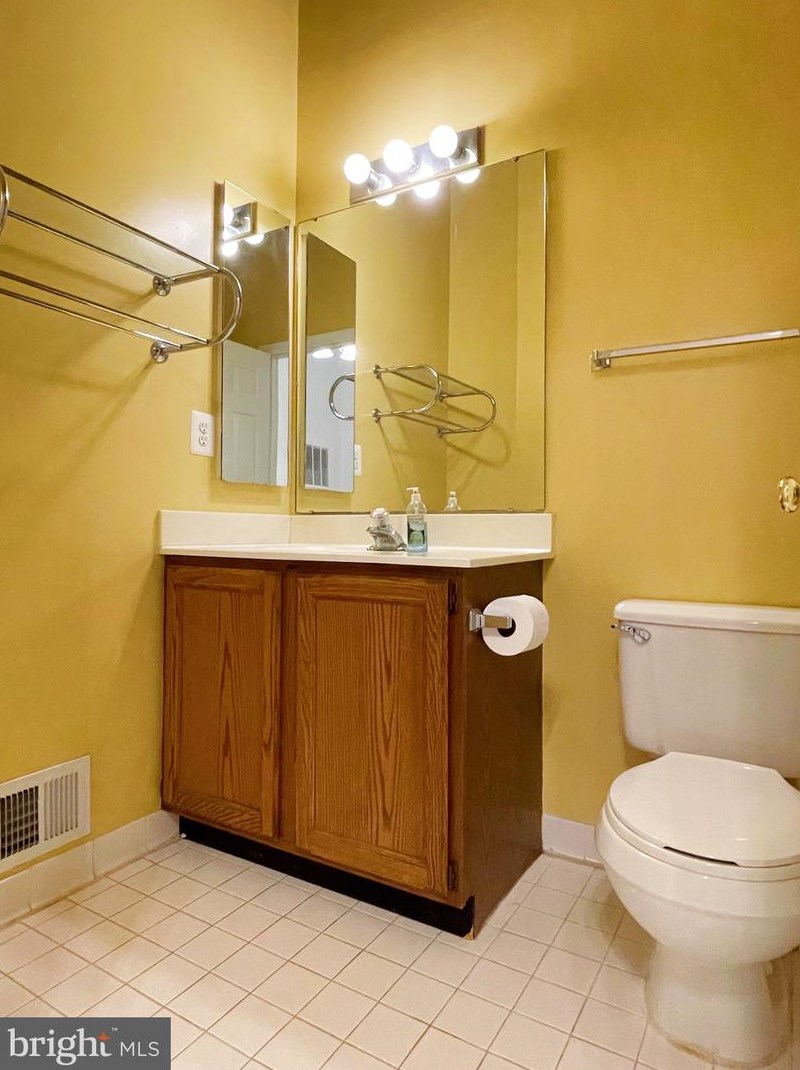 1244 Travis View Ct, Gaithersburg MD  20879-3299 exterior