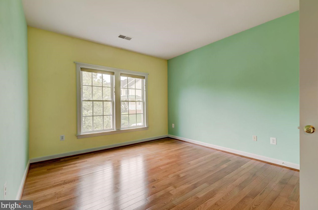 13215 Dutrow Dr, Clarksburg MD  20871-4345 exterior