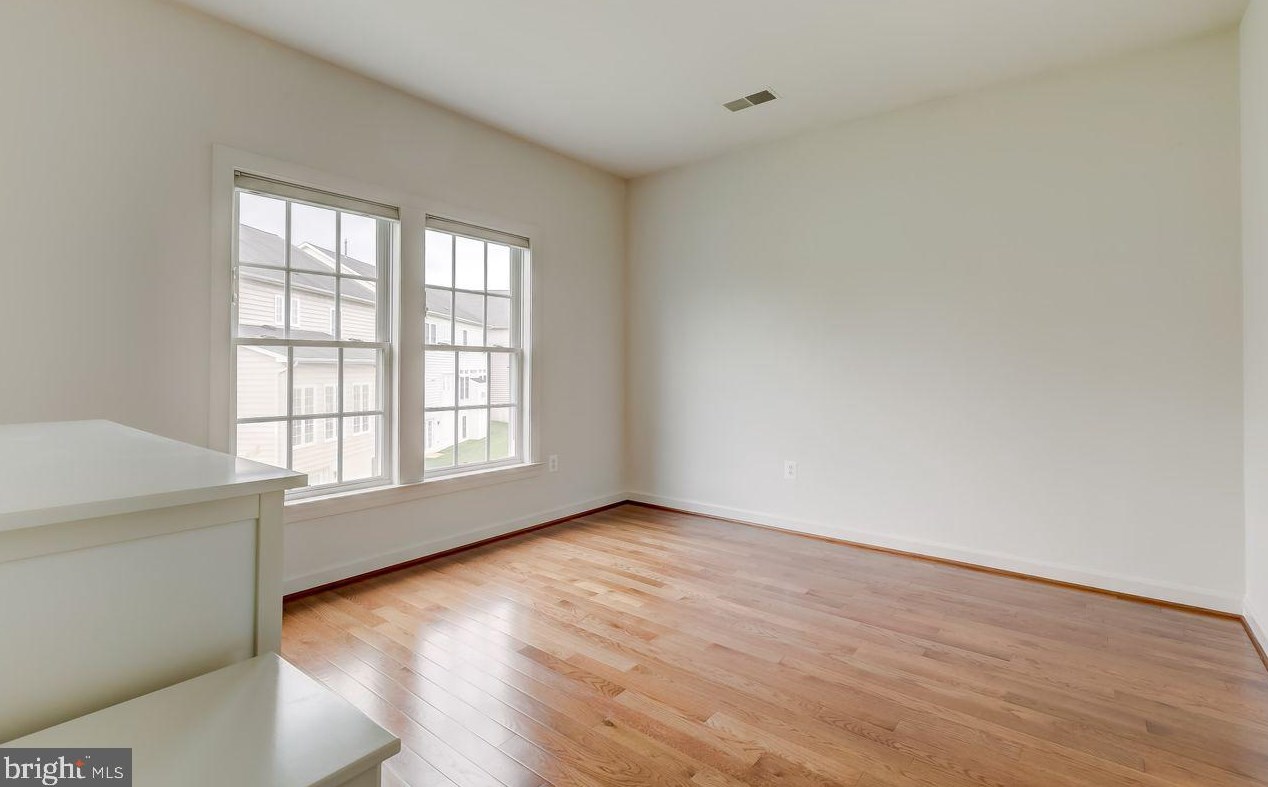 13215 Dutrow Dr, Clarksburg MD  20871-4345 exterior