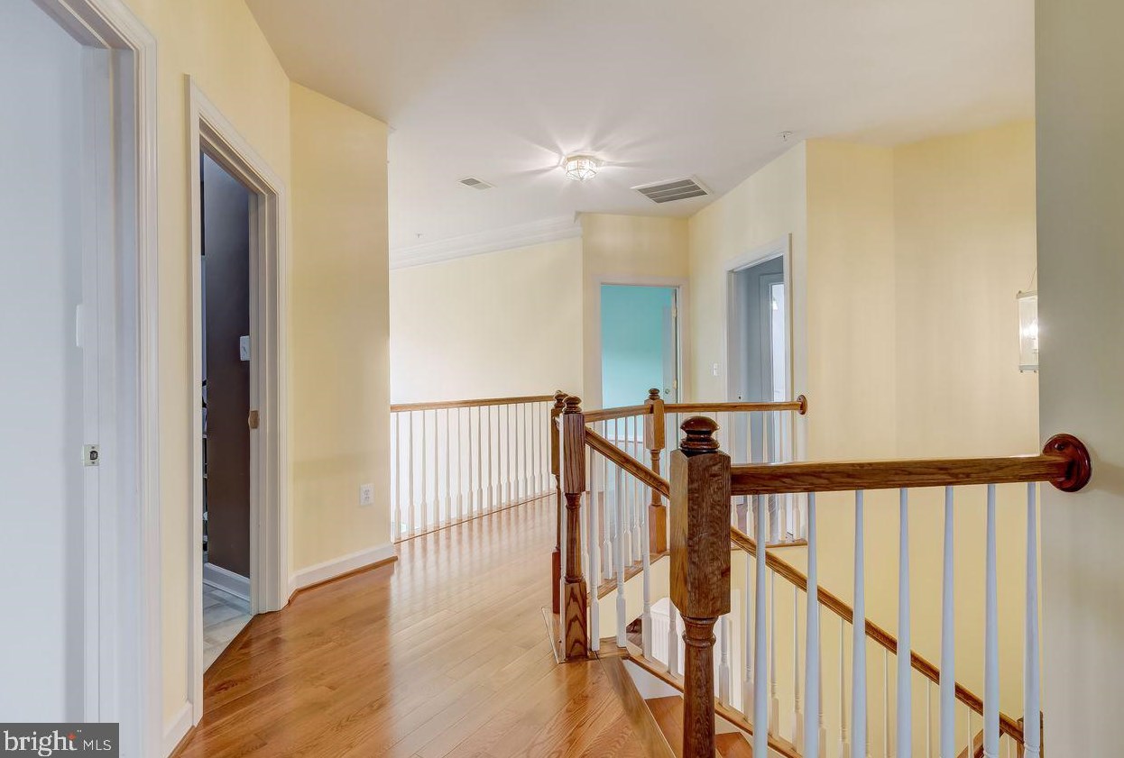 13215 Dutrow Dr, Clarksburg MD  20871-4345 exterior