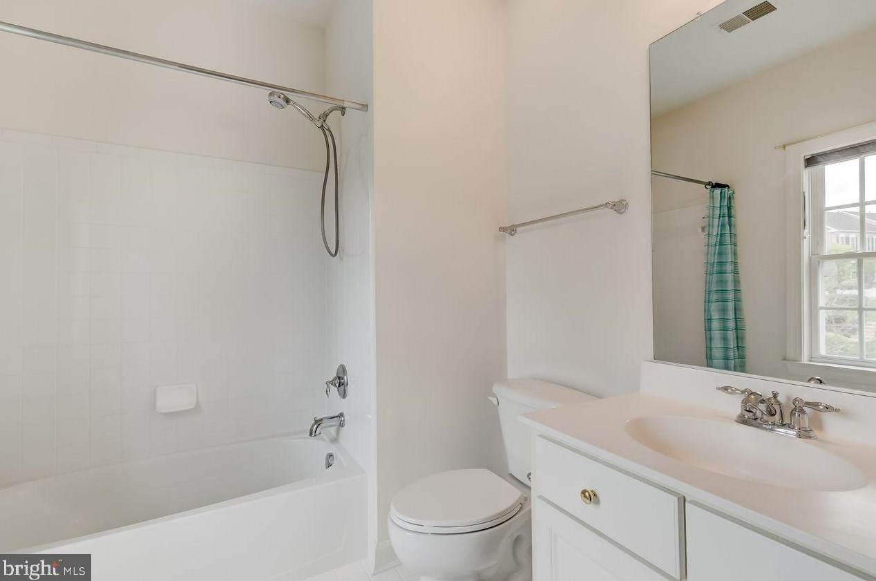 13215 Dutrow Dr, Clarksburg MD  20871-4345 exterior