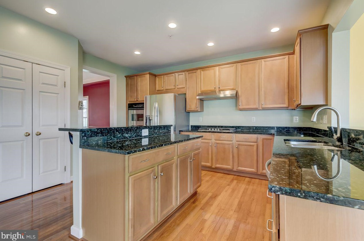 13215 Dutrow Dr, Clarksburg MD  20871-4345 exterior