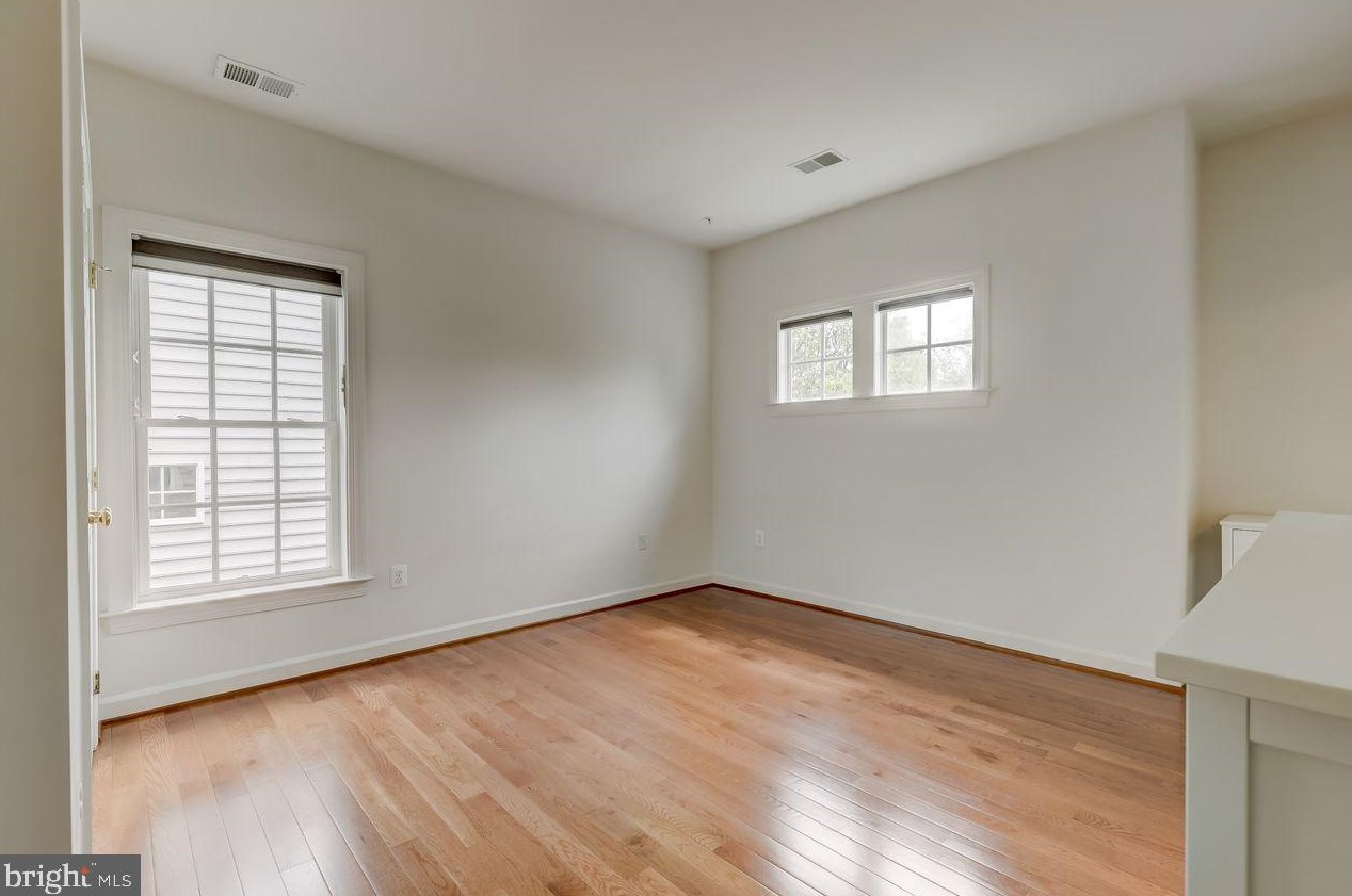 13215 Dutrow Dr, Clarksburg MD  20871-4345 exterior