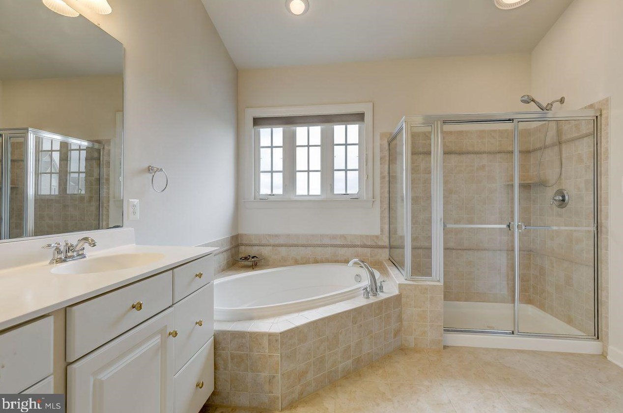 13215 Dutrow Dr, Clarksburg MD  20871-4345 exterior