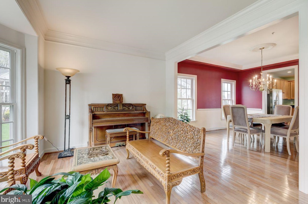 13215 Dutrow Dr, Clarksburg MD  20871-4345 exterior