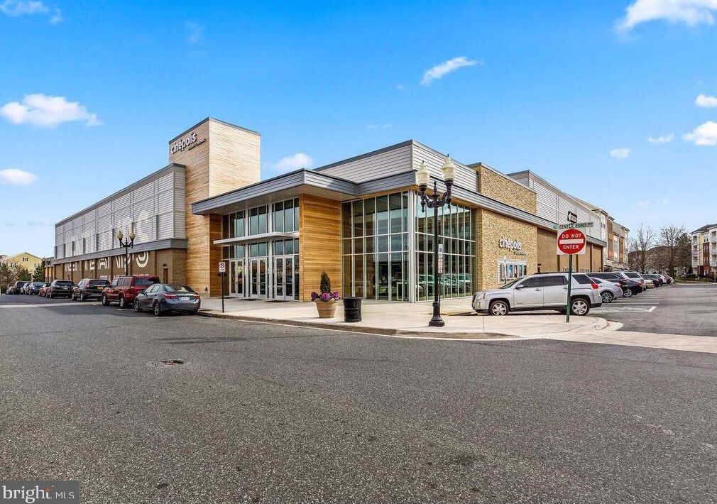 3 Arch Pl, Gaithersburg MD  20878-6569 exterior