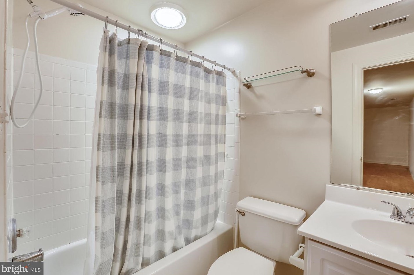 11409 Royal View Ct, Gaithersburg MD  20878-4856 exterior