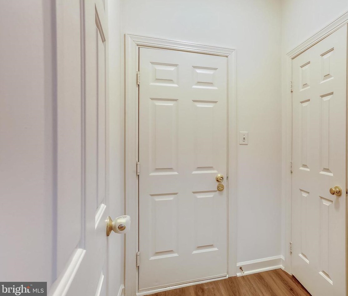 11409 Royal View Ct, Gaithersburg MD  20878-4856 exterior