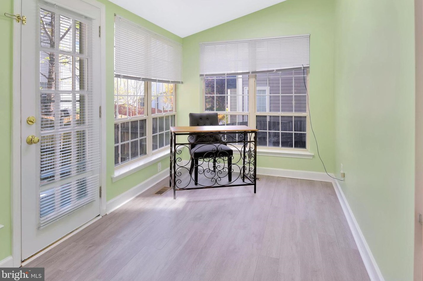 8700 Laurel Valley Ln, Gaithersburg MD  20886-5666 exterior