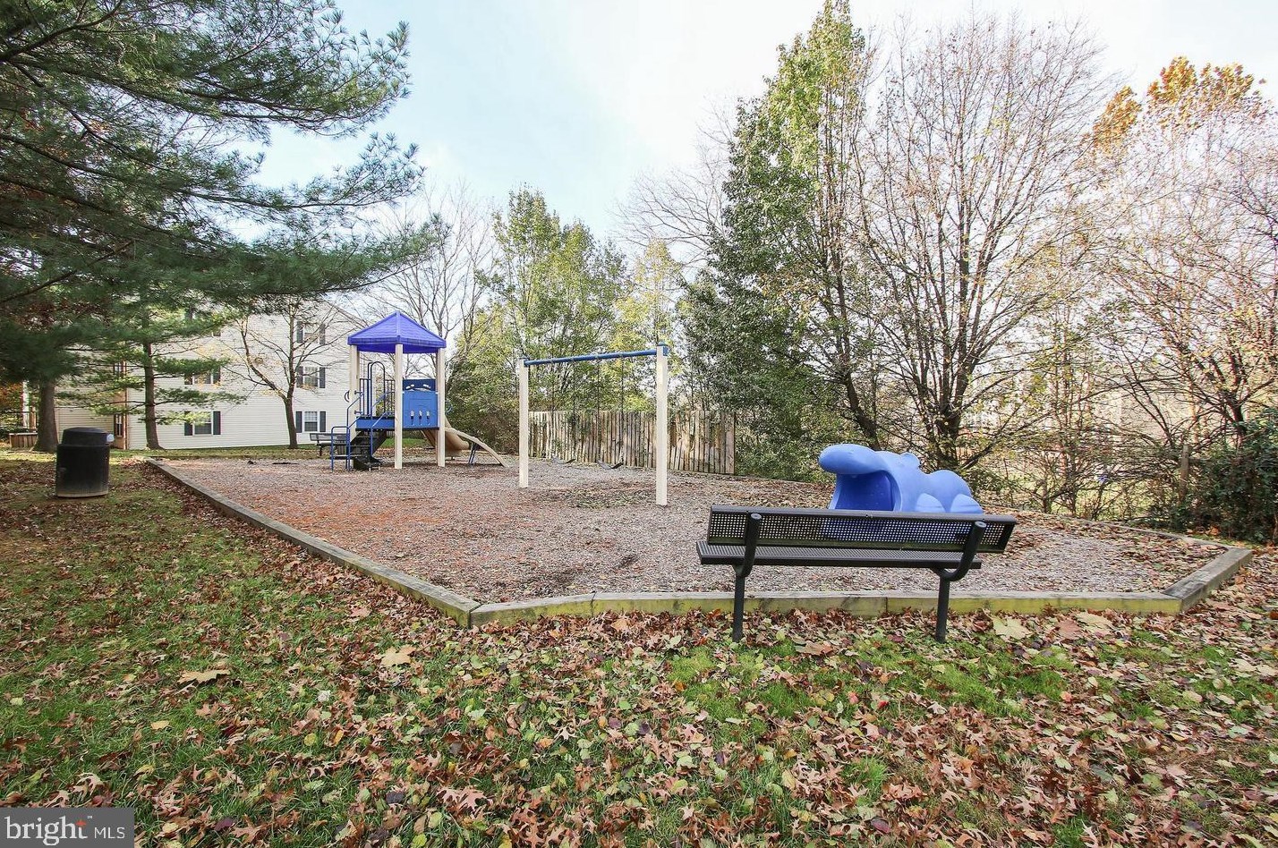 18324 Streamside Dr, Gaithersburg MD  20879-5227 exterior