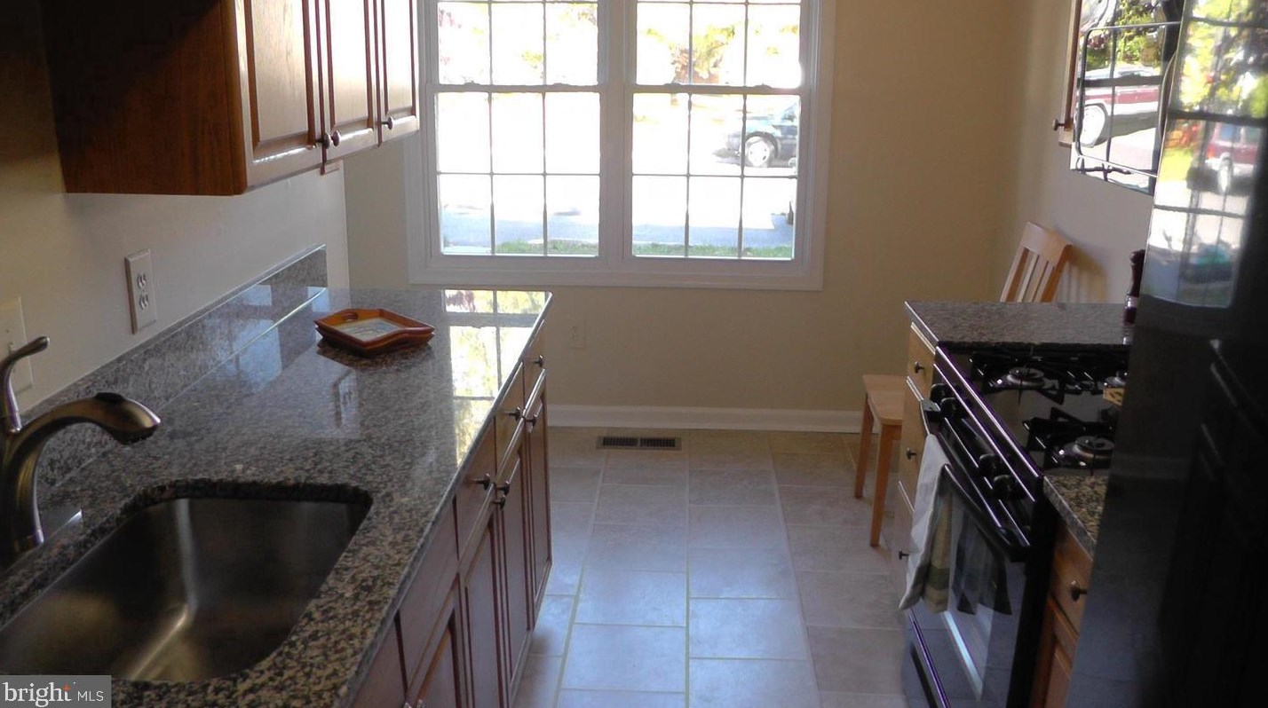9145 Chesley Knoll Ct, Gaithersburg MD  20879-1639 exterior